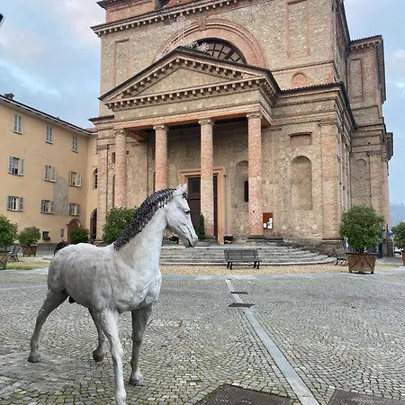 Al Bricco Dei Frati Feriehus