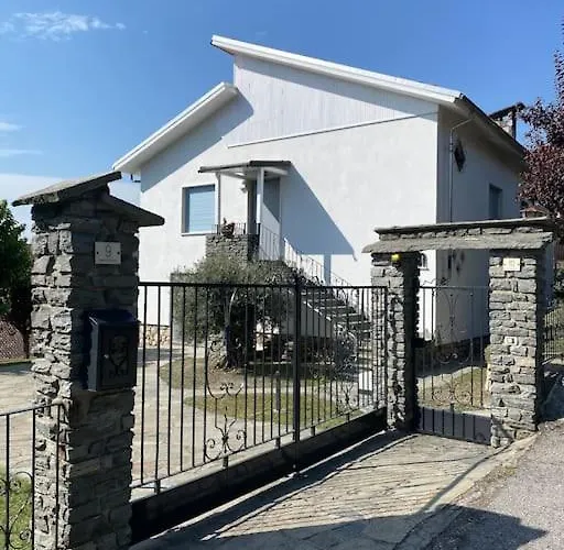 Al Bricco Dei Frati Сasa de vacaciones *